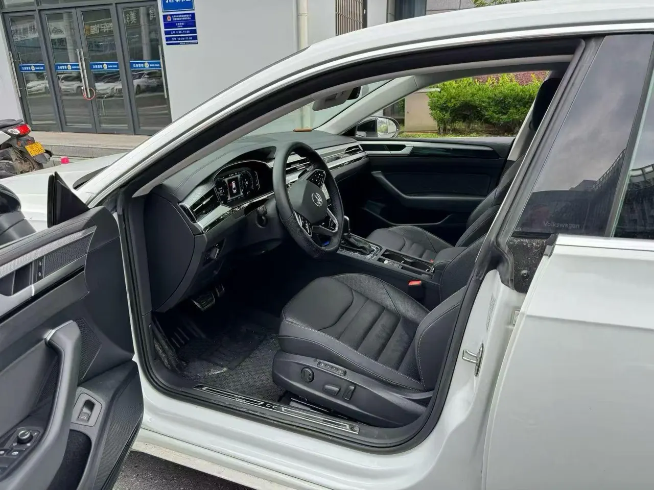 Volkswagen 2023 CC 2.0TSI 380TSI eye-catching automatic gear 3