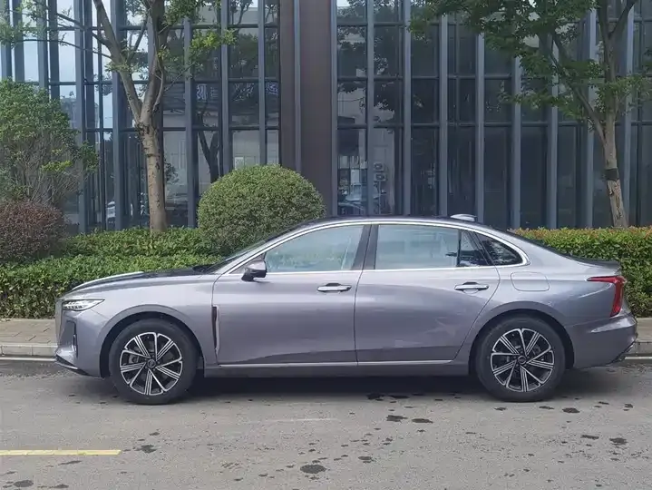 HongQi H5 PHEV 2025 170 Super Mixed Edition 3