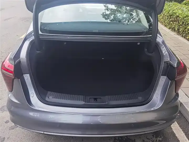 HongQi H5 PHEV 2025 170 Super Mixed Edition 5