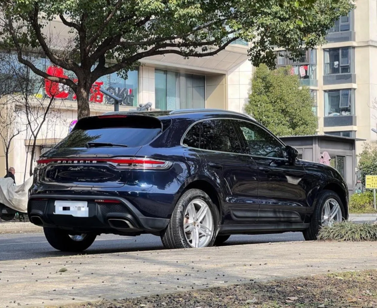 Porsche Macan (Imported) 2023 Macan 2.0T Automatic Gear 4