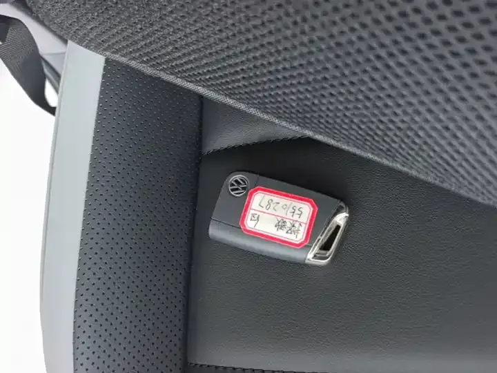 T-ROC Tange 2025 300TSI DSG Two-Drive Chen Guang Edition 9