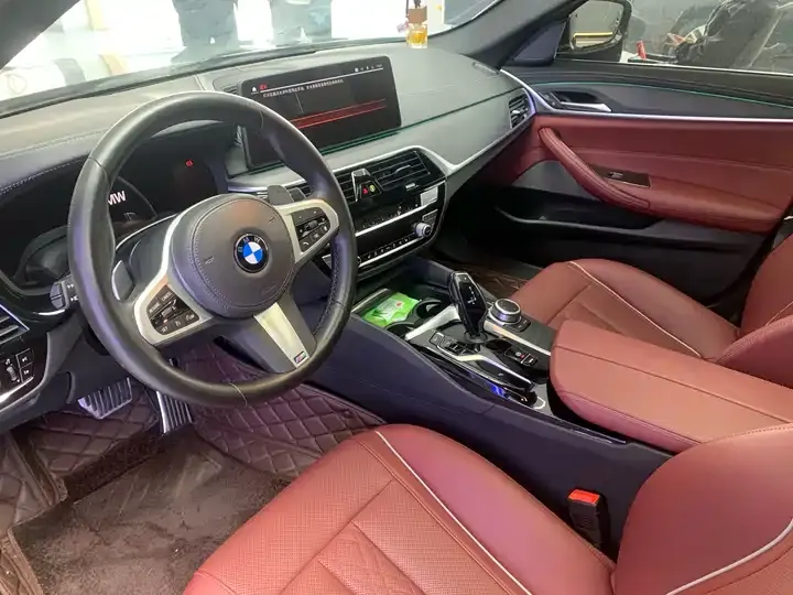 BMW 5 Series 2022 530Li Leading M Sports Suit 4