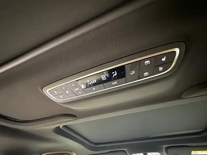 Buick GL8 2022 ES Lu Zun 653T Flagship 11
