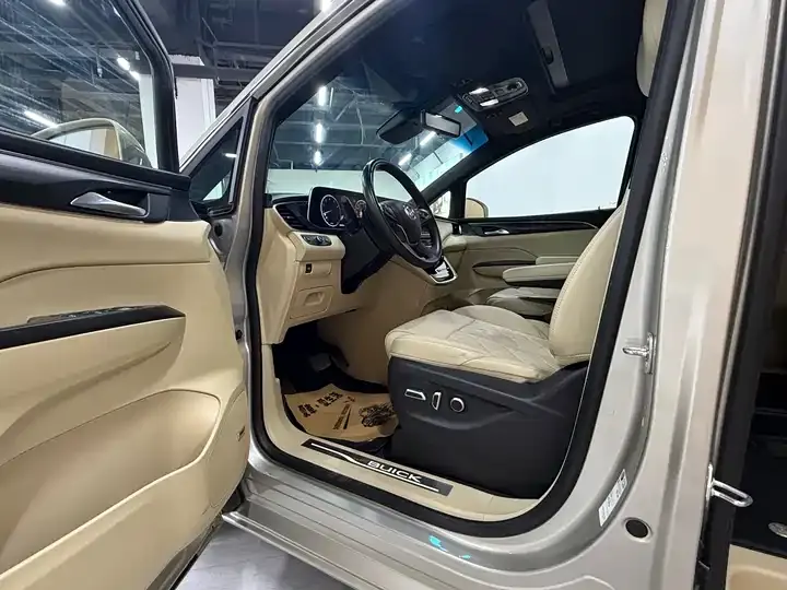Buick GL8 2022 ES Lu Zun 653T Flagship 4