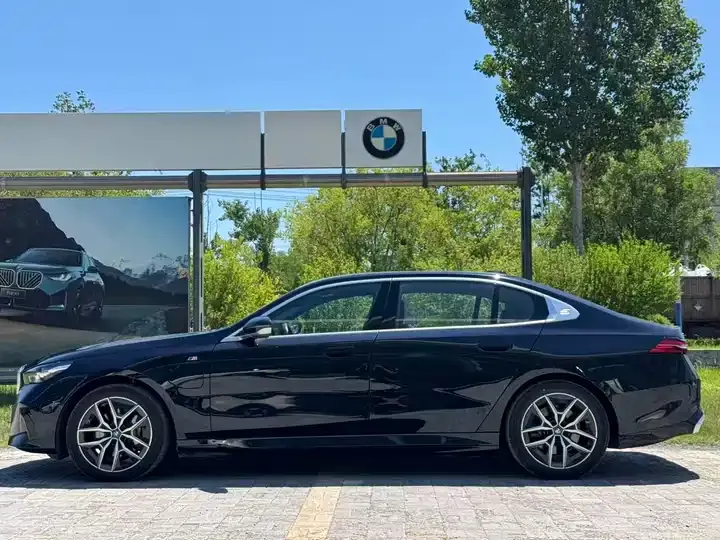 BMW i5 2025 eDrive 35L M Sport Set 3