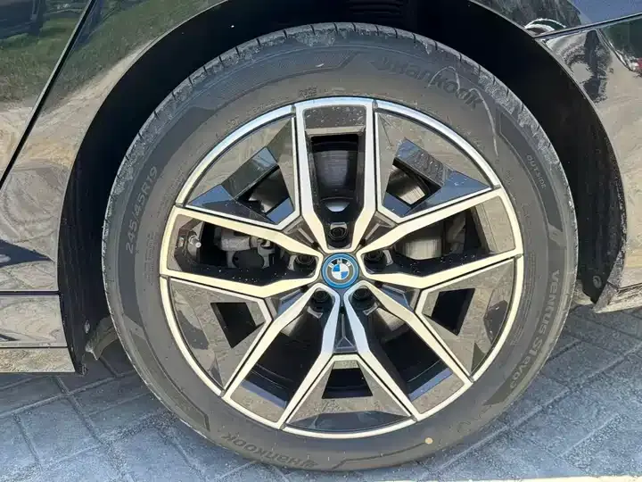 BMW i5 2025 eDrive 35L M Sport Set 6