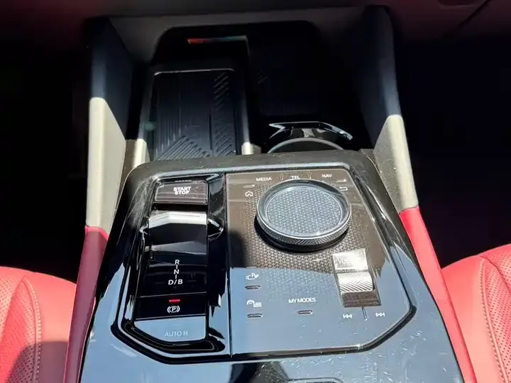 BMW i5 2025 eDrive 35L M Sport Set 9