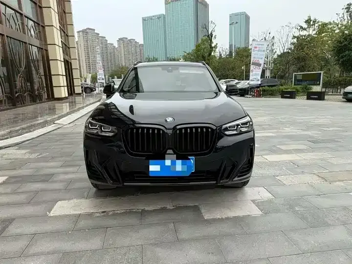 BMW X3 2022 xDrive30i Leading M Obsidian Night Suit 2