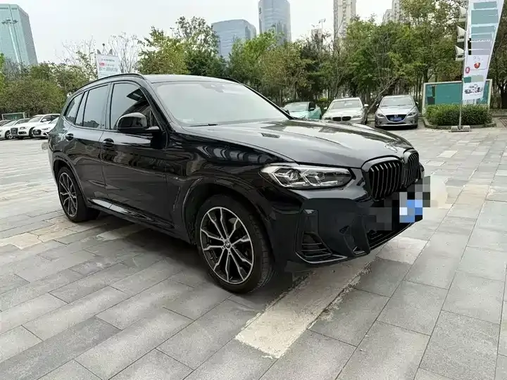 BMW X3 2022 xDrive30i Leading M Obsidian Night Suit 3