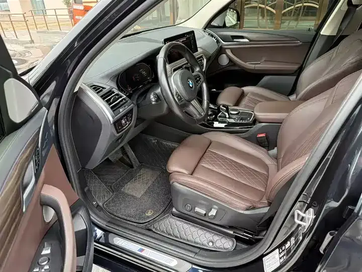 BMW X3 2022 xDrive30i Leading M Obsidian Night Suit 9