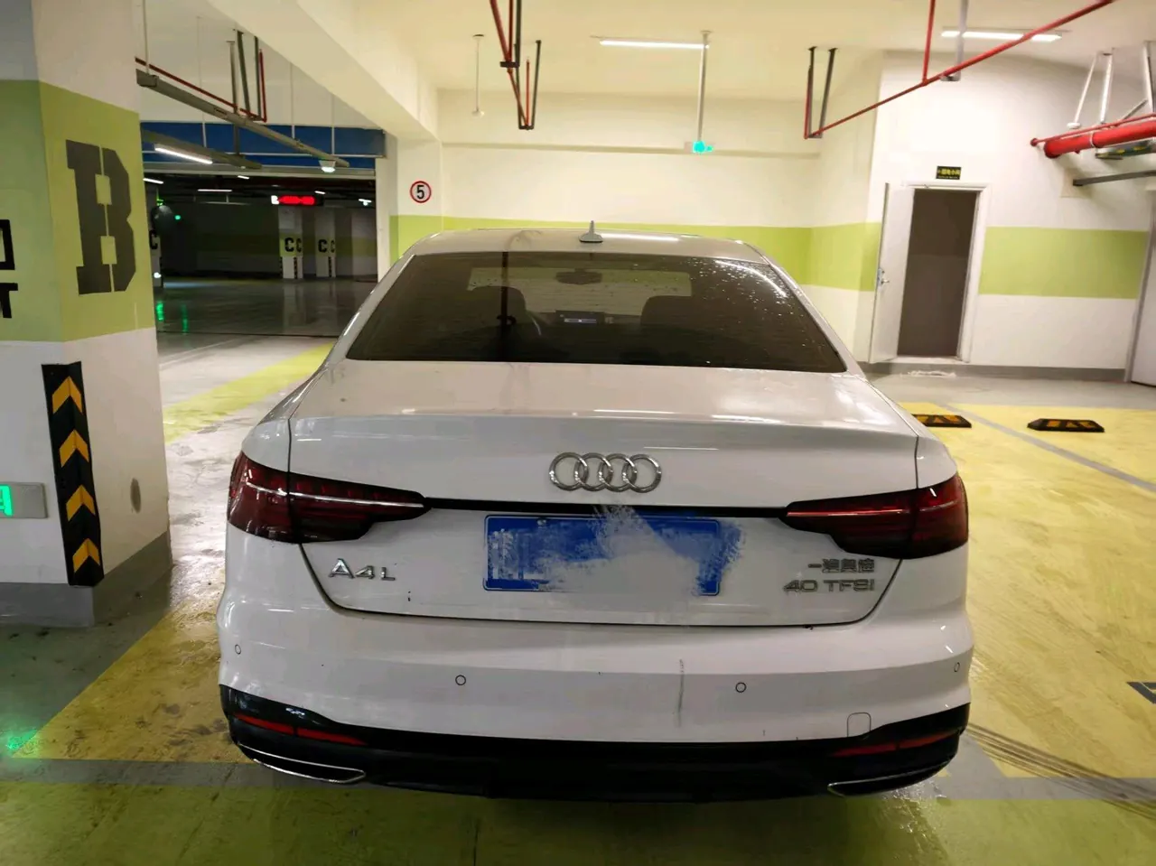 Audi 2022 A4L 2.0TFSI 40TFSI Deluxe Dynamic Automatic 3