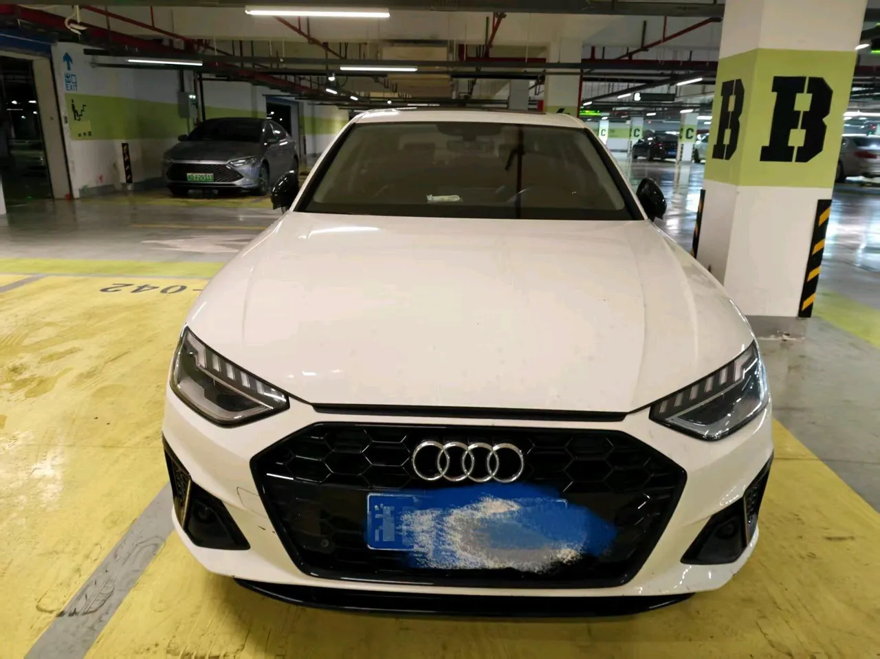 Audi 2022 A4L 2.0TFSI 40TFSI Deluxe Dynamic Automatic 6