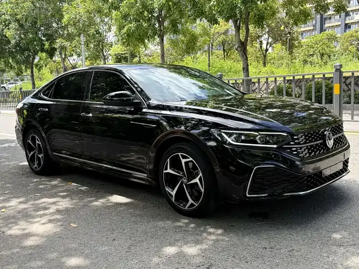 Passat 2024 380TSI Star Deluxe Edition 3
