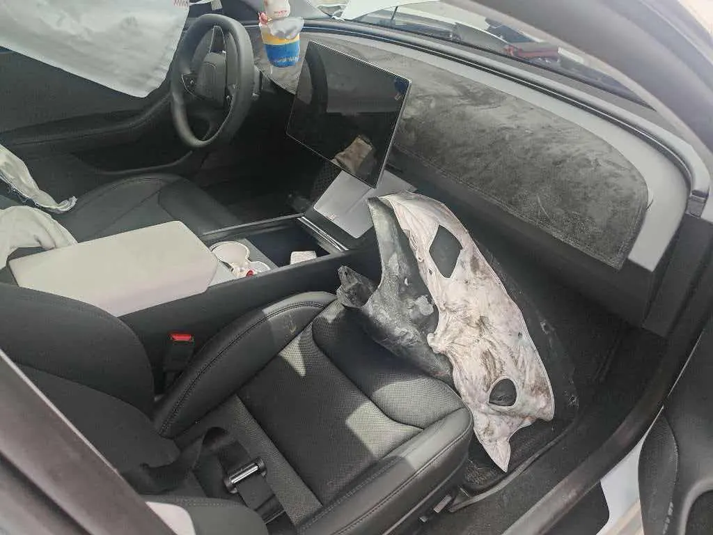 Tesla 2025 Model 3 long endurance rear wheel drive version (modified) automatic gear 2