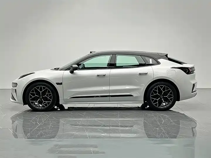 Zeekr 001 2024 WE Edition 100kWh Rear-Wheel Drive 3