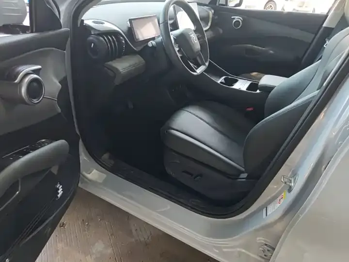 Yuan PLUS 2025 Smart Driving Edition 430KM Exceed 12