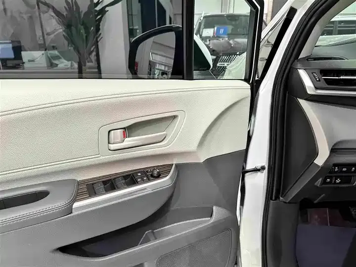 Sana SIENNA 2024 2.5L Hybrid Comfort Edition 12