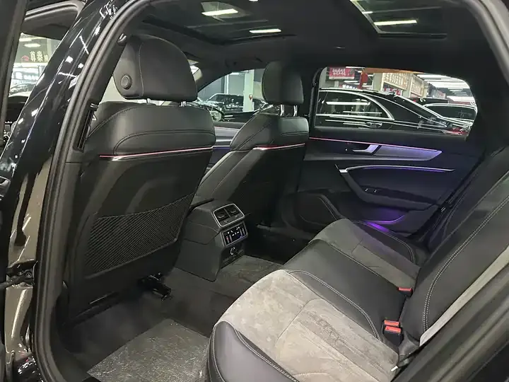Audi A6L 2022 45 TFSI Selected Dynamic Type 8