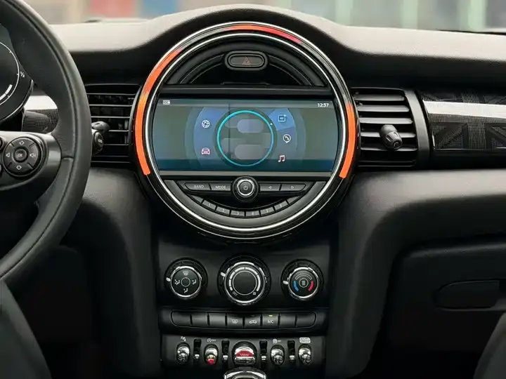 MINI 2021 1.5T COOPER Classic Five-Door Edition 5