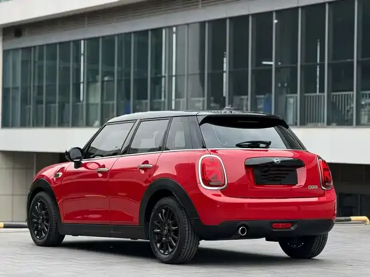 MINI 2021 1.5T COOPER Classic Five-Door Edition 9