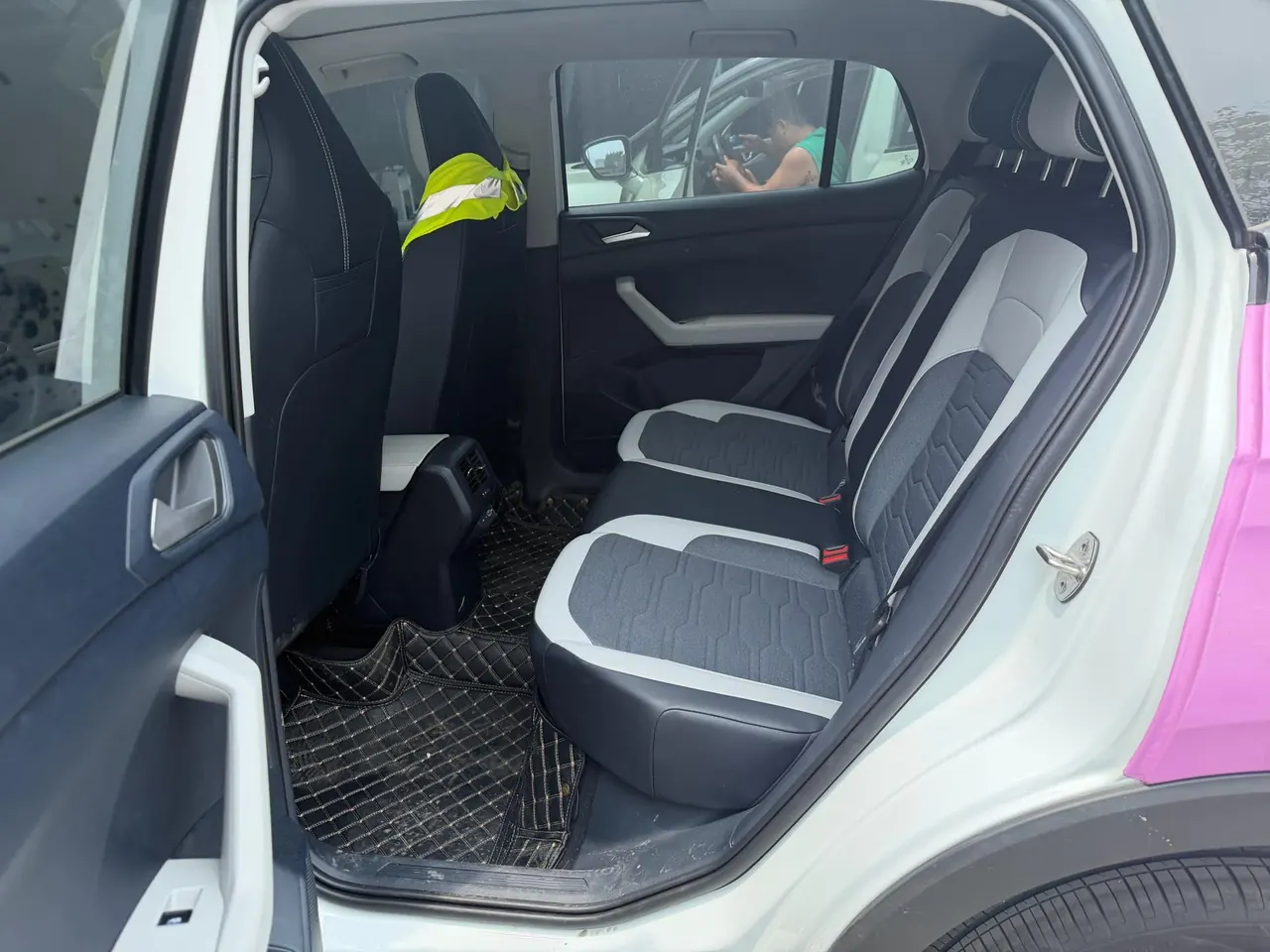 Volkswagen 2025 Tuyue Xinrui 1.5TSI 300TSI Sharp Edition Automatic Gear 3