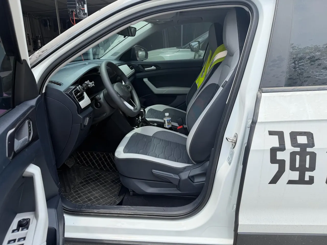 Volkswagen 2025 Tuyue Xinrui 1.5TSI 300TSI Sharp Edition Automatic Gear 4