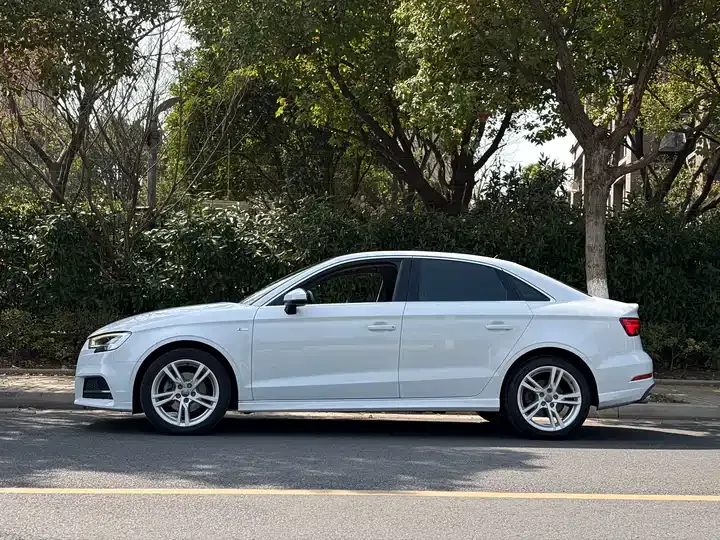 Audi A3 2020 Limousine 35 TFSI Fashion Country VI 2