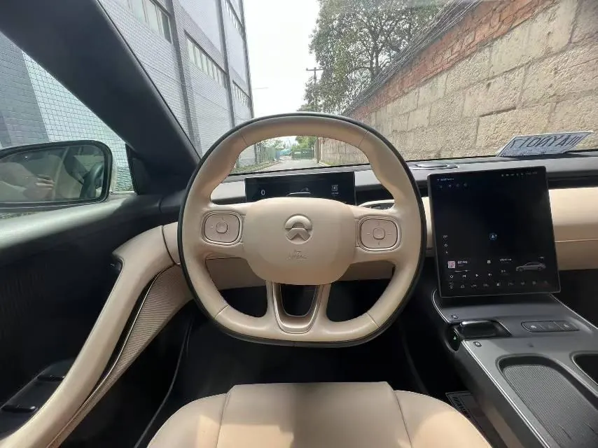 NIO 2022 ET5 75kWh automatic gear 8