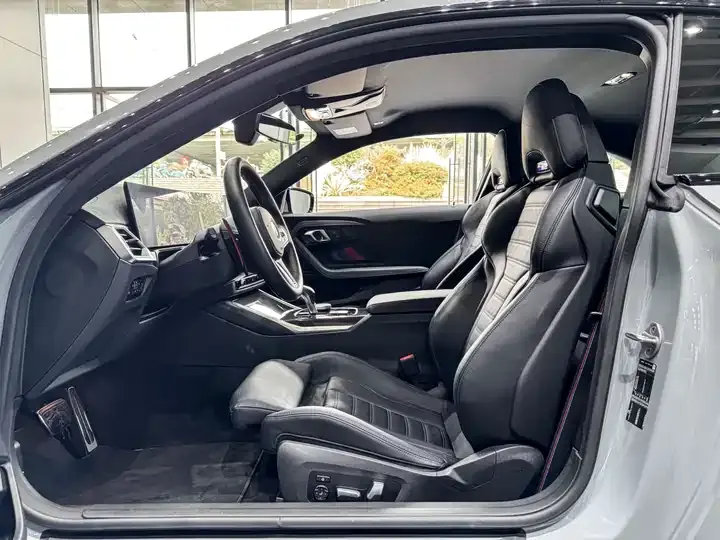 BMW M2 2023 M2 4