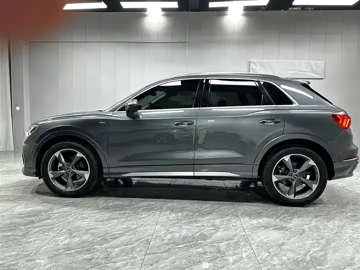 Audi Q3 2022 35 TFSI Fashion Dynamic 11