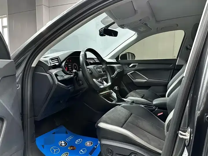 Audi Q3 2022 35 TFSI Fashion Dynamic 12