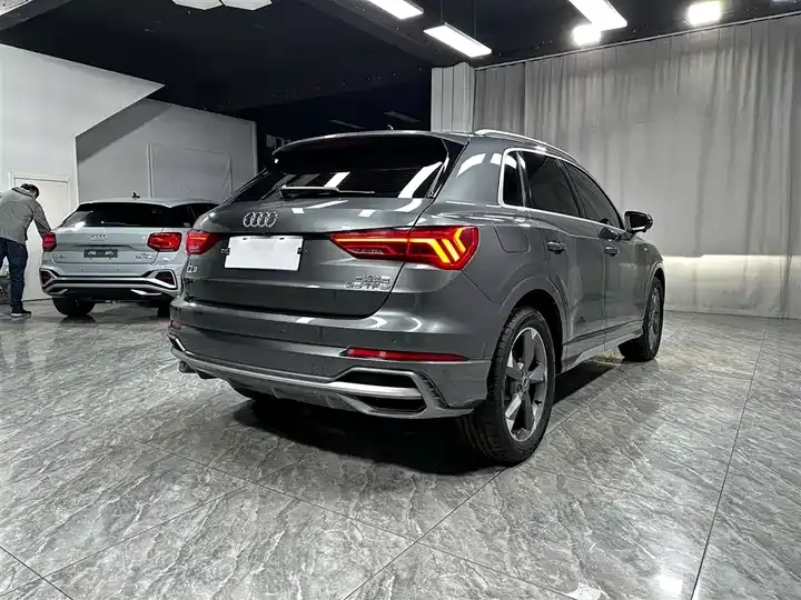 Audi Q3 2022 35 TFSI Fashion Dynamic 8
