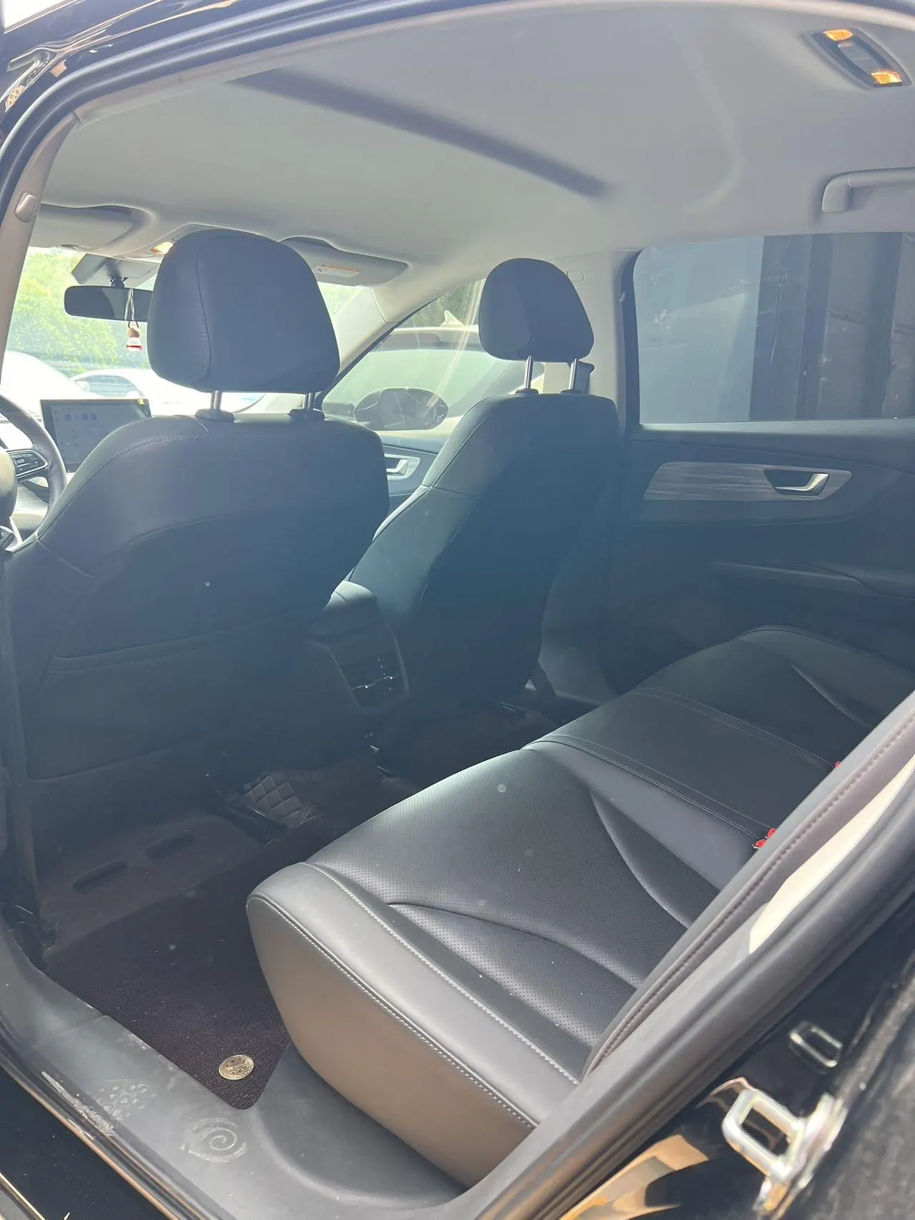 HongQi 2025 E-QM 5 500km Travel Edition Automatic Gear 5