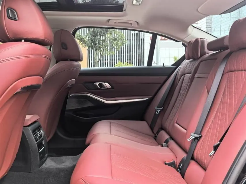 BMW 2025 i3 eDrive 35 L automatic gear 8