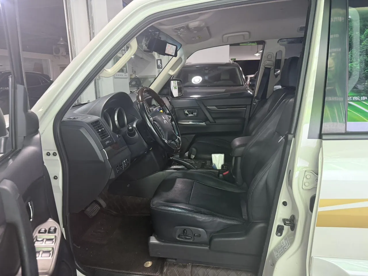 Mitsubishi Pajero (Imported) 2020 Pajero 3.0 Premium Off-Road Automatic Gear 5