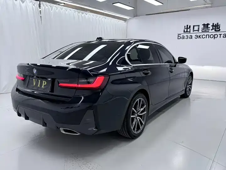 BMW 3 Series 2023 model 320Li M Sport Package 6