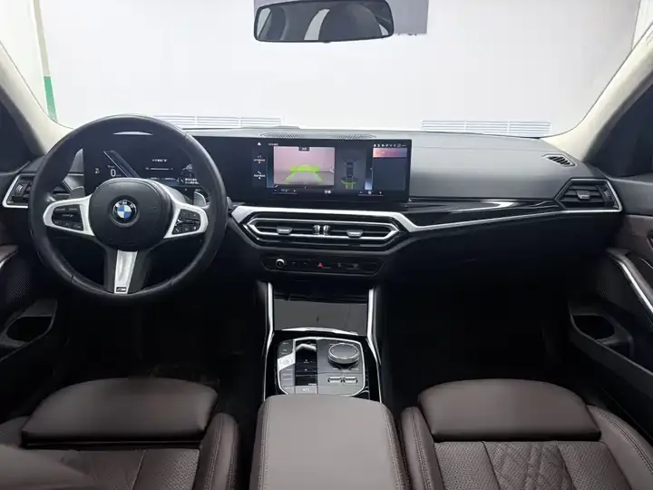 BMW 3 Series 2023 model 320Li M Sport Package 9