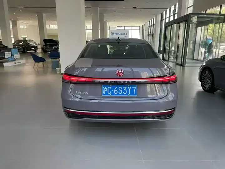 Passat 2025 Pro 380TSI Star Dragon Edition 7
