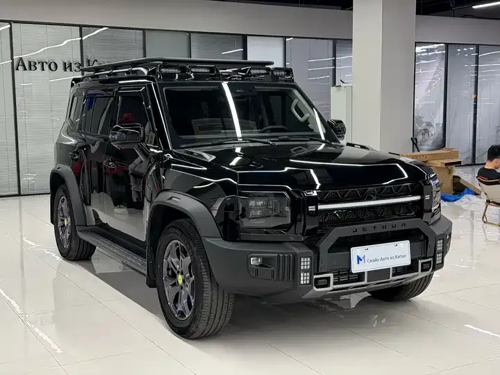 Jetour Traveler 2024 2.0T 4-wheel Drive Through PRO Entertainment Edition 3