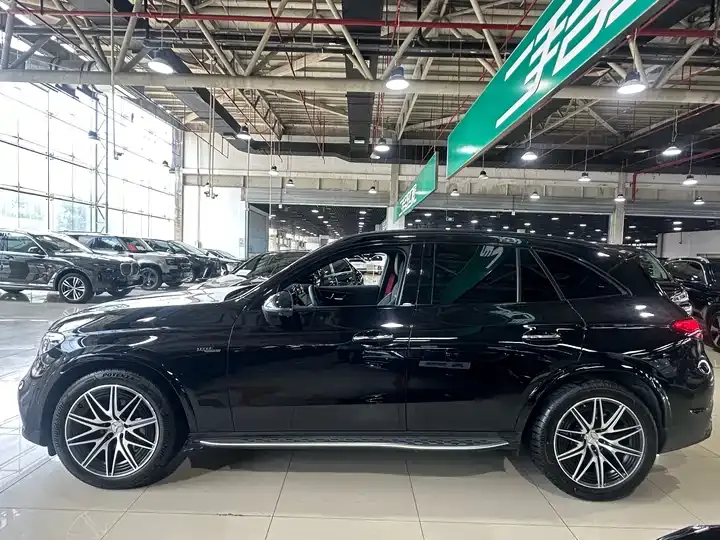 Mercedes Benz GLC AMG 2025 AMG GLC 43 4MATIC 3