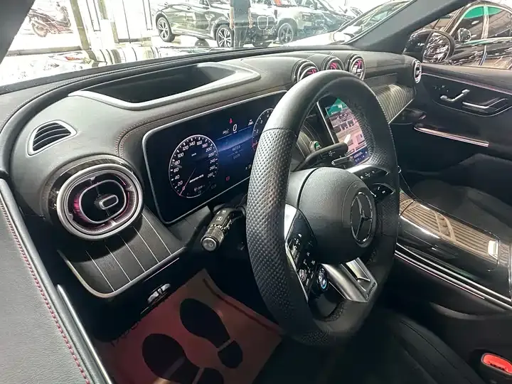 Mercedes Benz GLC AMG 2025 AMG GLC 43 4MATIC 4