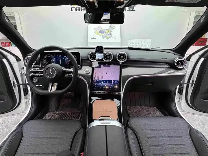 Mercedes Benz Class C 2025 C 260 L Night Sports Edition 11