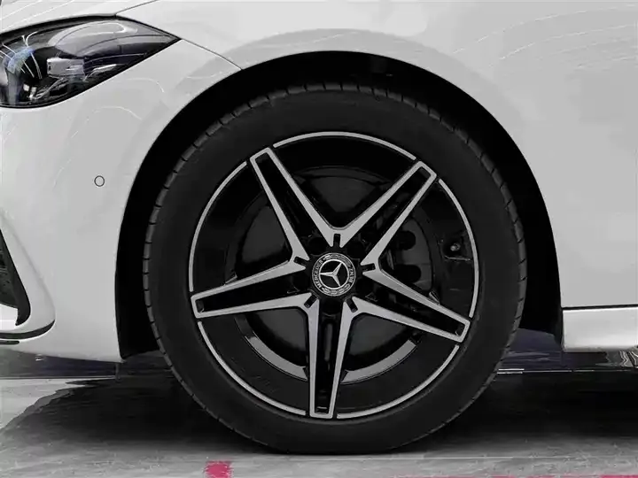 Mercedes Benz Class C 2025 C 260 L Night Sports Edition 4