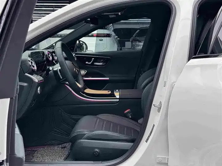 Mercedes Benz Class C 2025 C 260 L Night Sports Edition 8