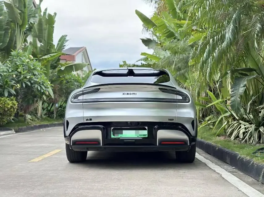 MI 2025 YU7 Long Endurance Four-wheel Drive Pro Edition Automatic Gear 4