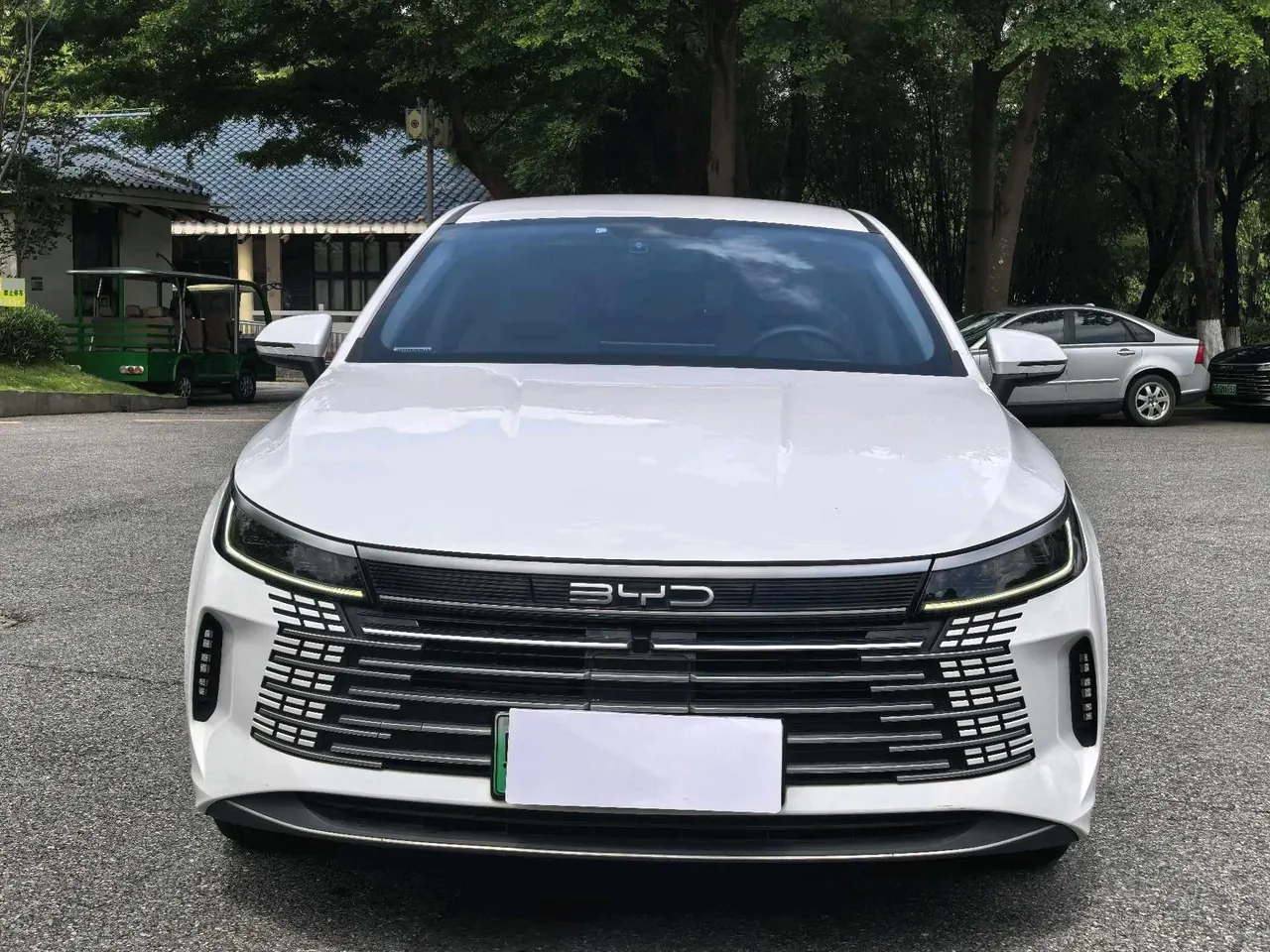 BYD 2023 destroyer 05 DM-i 1.5 stepless 120KM champion version noble automatic gear 2