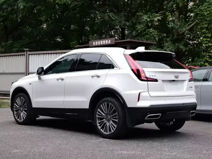 Cadillac XT4 2024 model facelift 28T two-wheel drive distinguished model 11