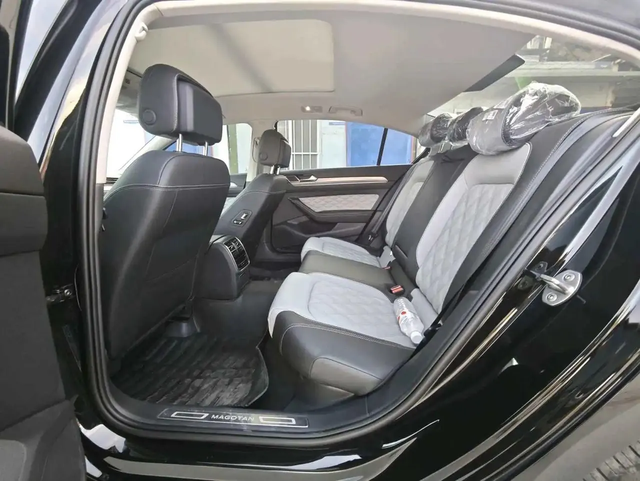 Volkswagen 2026 Magotan 1.4TSI 280TSI 30 Million Vehicles Selected Luxury Automatic 4
