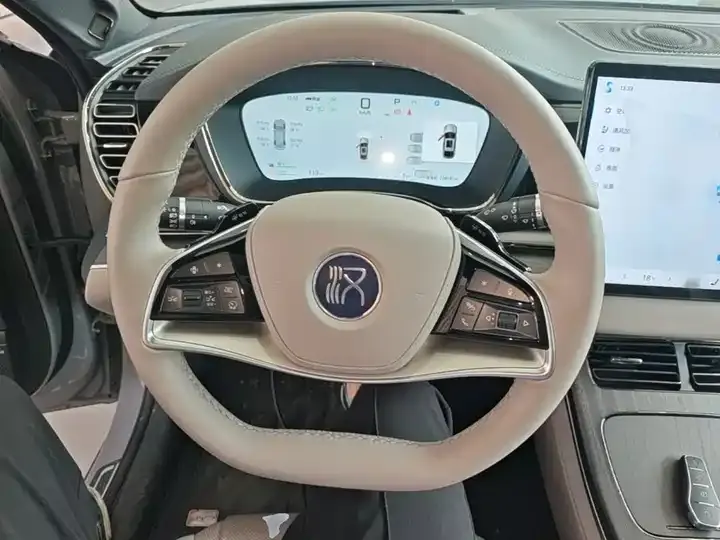 Han 2025 DM-i Smart Driving Edition 125KM Laser Radar Flagship 11
