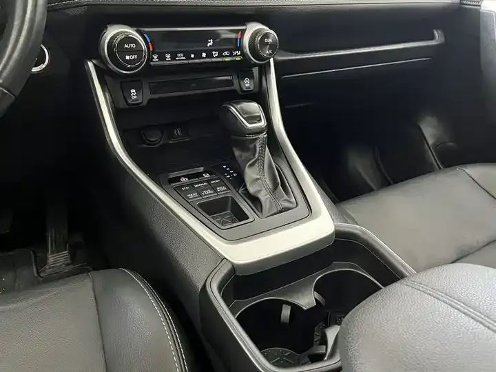 Willanda 2023 2.0L CVT 4WD Luxury PLUS Edition 9